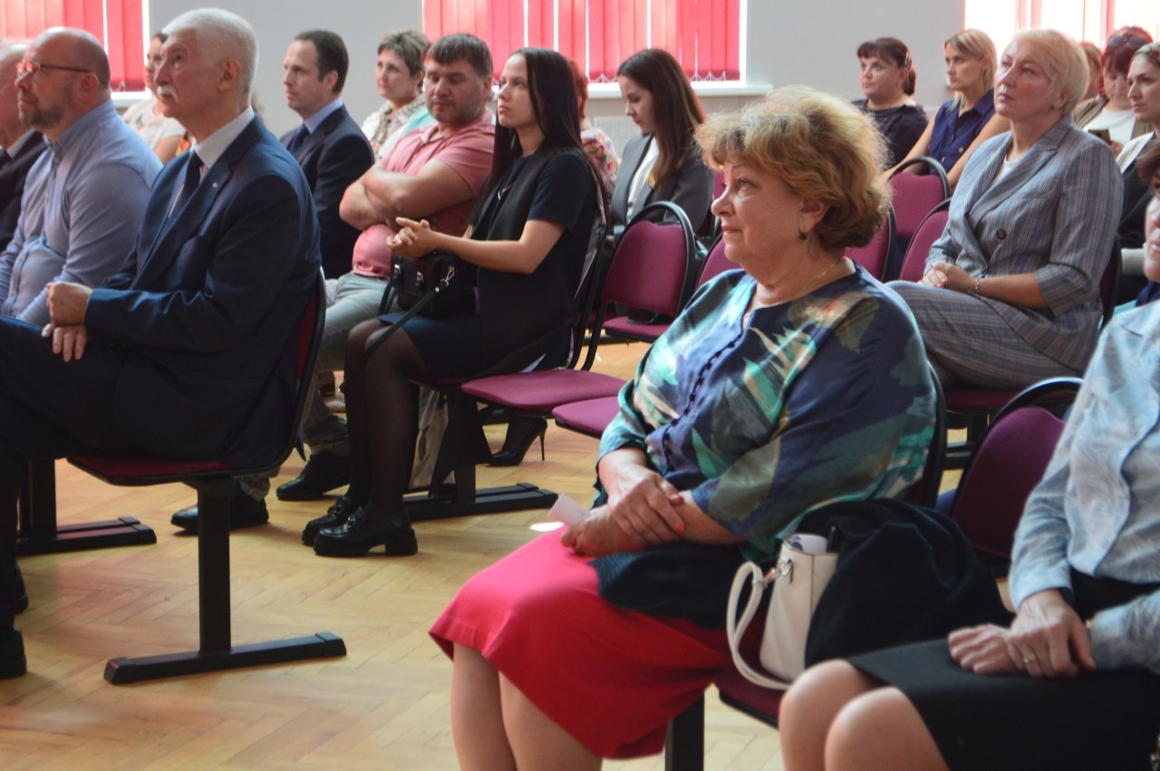 В Горютинской школе Калининского округа прошла районная педагогическая конференция