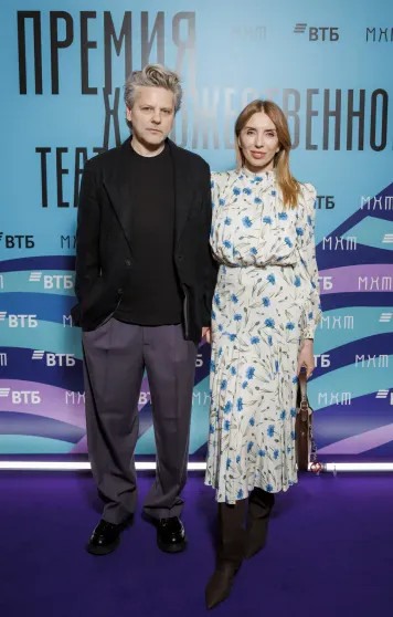 Константин Хабенский, Александр Петров с женой, Светлана Бондарчук посетили премию МХТ дочерью, Апексимова, Александр, Виктория, Дарьей, театра, Светлана, Сигалова, Ирина, женой, ПетровыАлександр, Художественного, Анной, молодых, АндрееваКристина, ТолстаяМария, ВайнбергСтася, Михаил, дарованийФото, Меськова