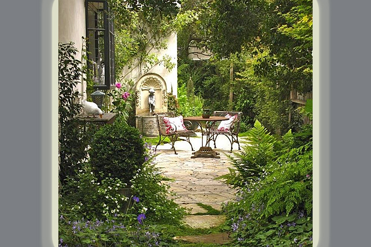 Патио в стиле прованс – место отдыха на даче с шармом французской глубинки