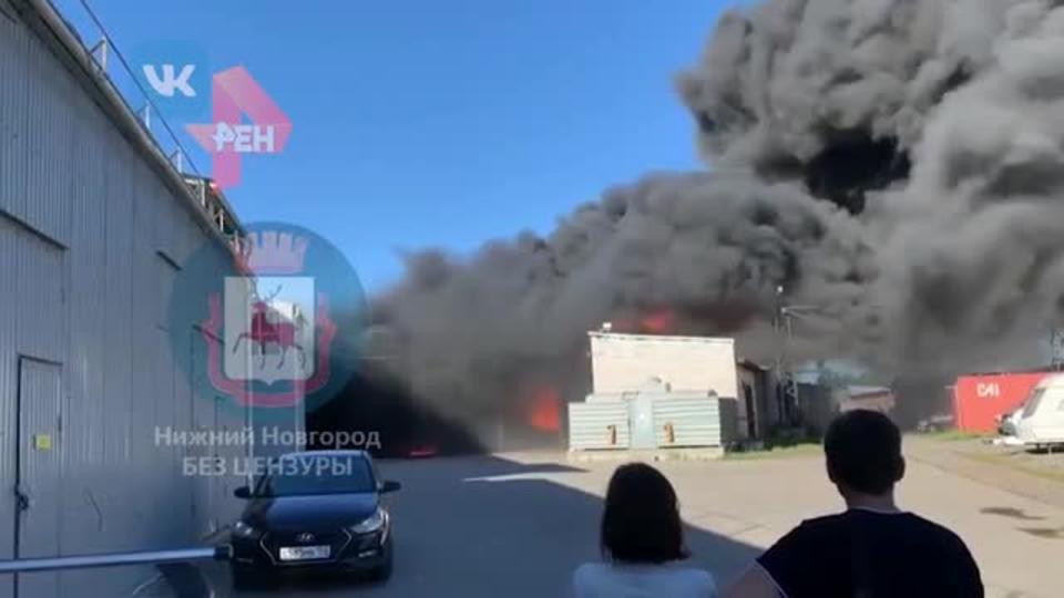 Пожарный поезд привлекут к тушению склада в Нижнем Новгороде