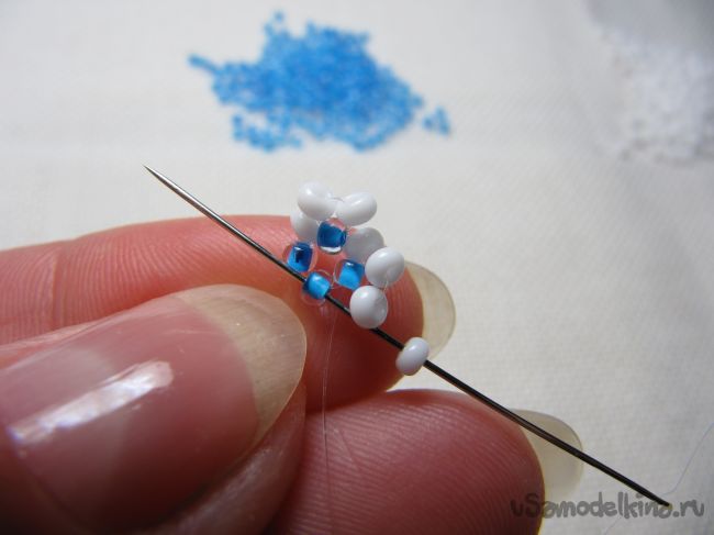 Браслет из бисера «Снежная королева» 