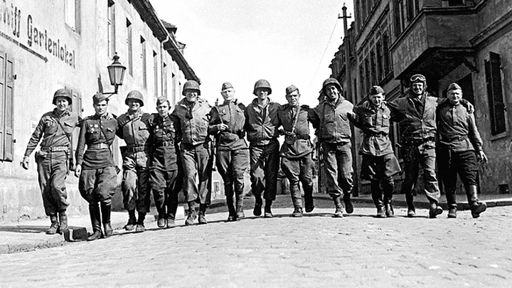 ВСТРЕЧА НА ЭЛЬБЕ: ДЕНЬ, КОТОРЫЙ НЕ ЛЮБЯТ ВСПОМИНАТЬ