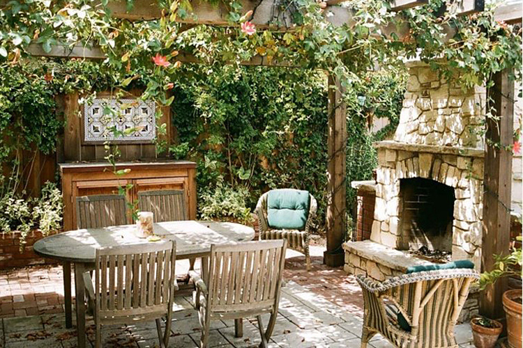 Патио в стиле прованс – место отдыха на даче с шармом французской глубинки идеи для дачи