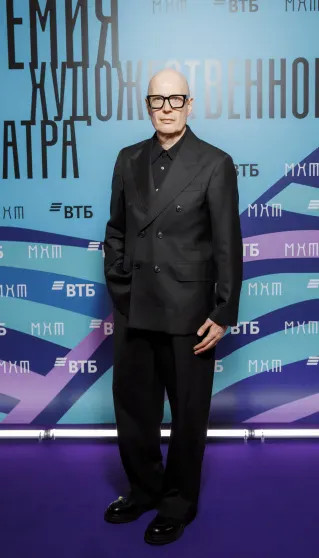 Константин Хабенский, Александр Петров с женой, Светлана Бондарчук посетили премию МХТ дочерью, Апексимова, Александр, Виктория, Дарьей, театра, Светлана, Сигалова, Ирина, женой, ПетровыАлександр, Художественного, Анной, молодых, АндрееваКристина, ТолстаяМария, ВайнбергСтася, Михаил, дарованийФото, Меськова