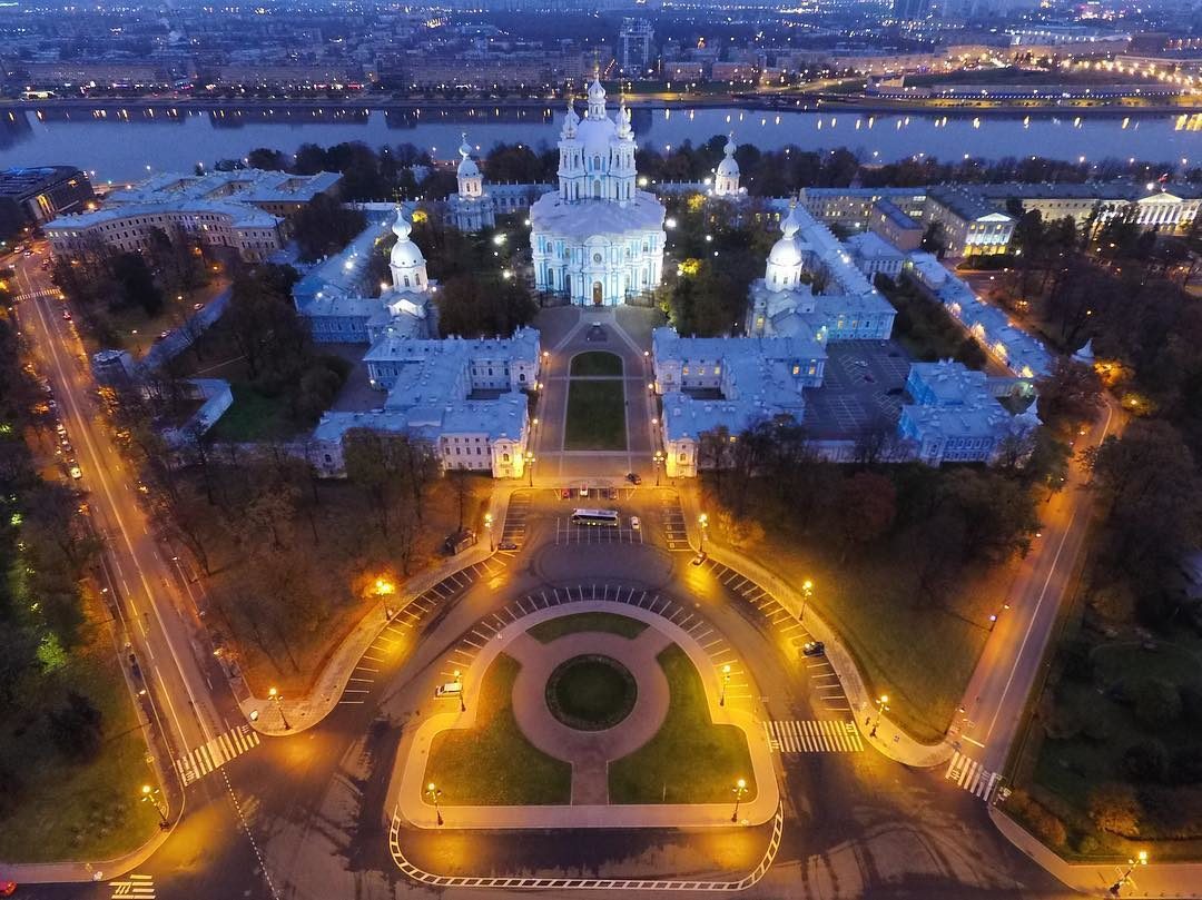 Смольный собор в Санкт Петербурге