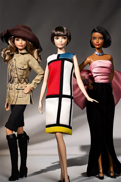 С Лагерфельдом на дружеской ноге: как Барби стала своей в мире моды новости моды