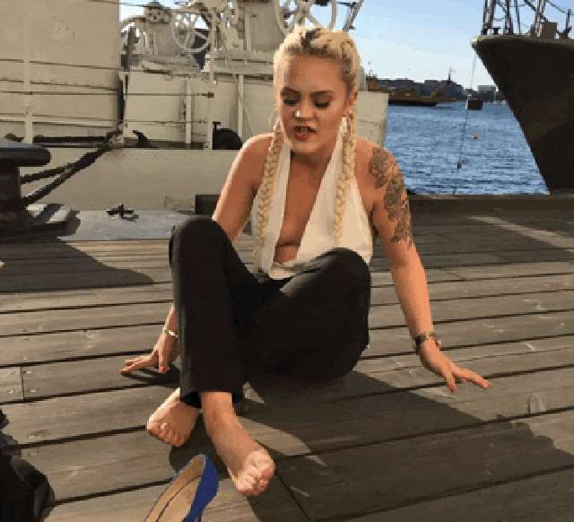 Прикольные и смешные гифки для поднятия настроения 