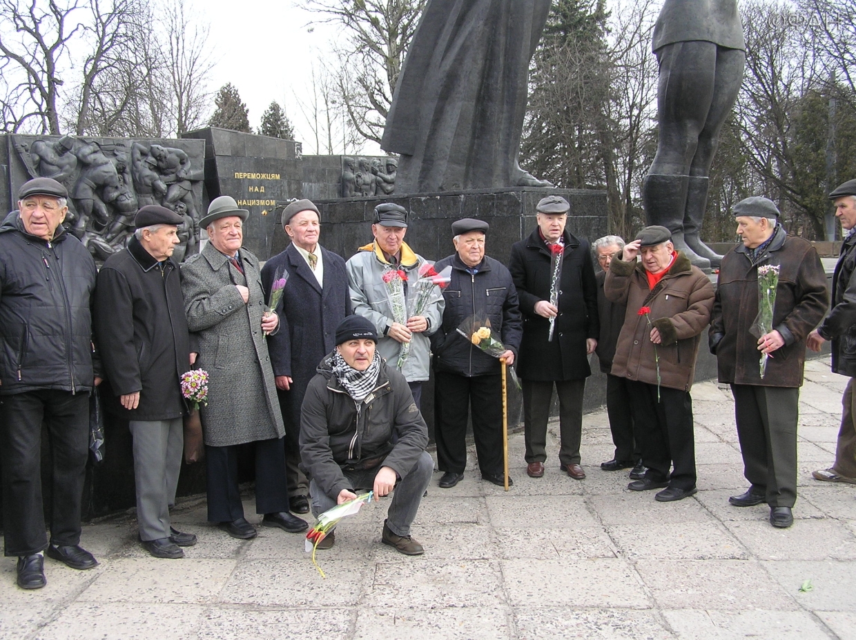 Остались без Родины: снос Монумента славы во Львове может положить конец Украине Украина