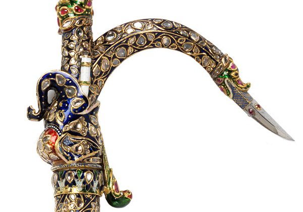 Анкус с драгоценными камнями