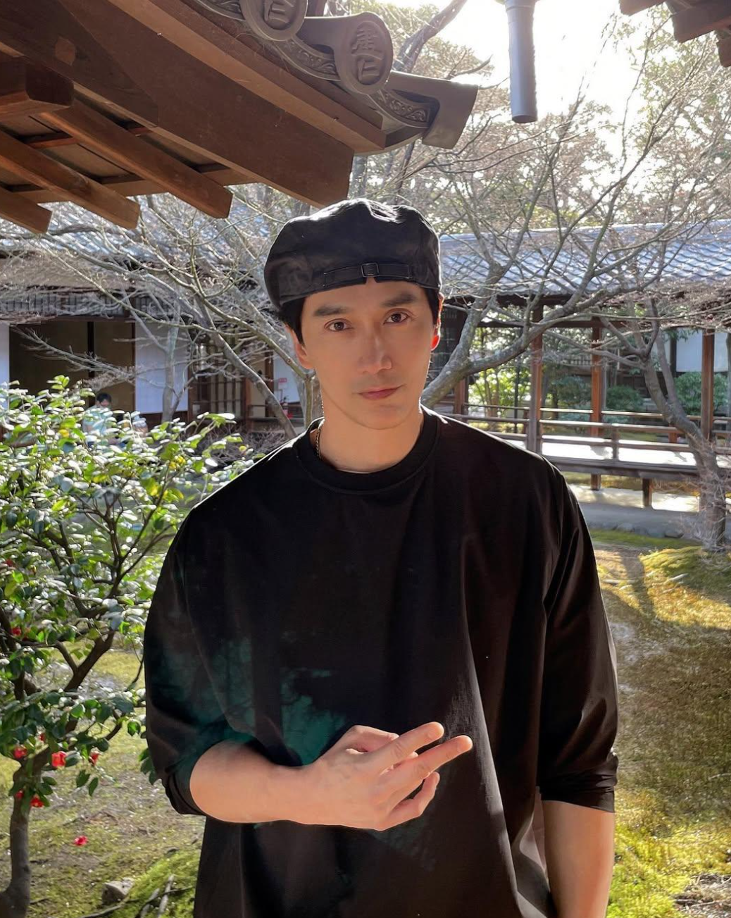 В свои 60 выглядит на 20: фотограф Чуандо Тан из Сингапура поделился секретом вечной молодости Чуандо, гораздо, Среди, организм, старение, говорит, обязательных, вечной, потому, тренировки, прост, создавать, впечатление, будто, каждый, Также, часов, считает, только, фотограф