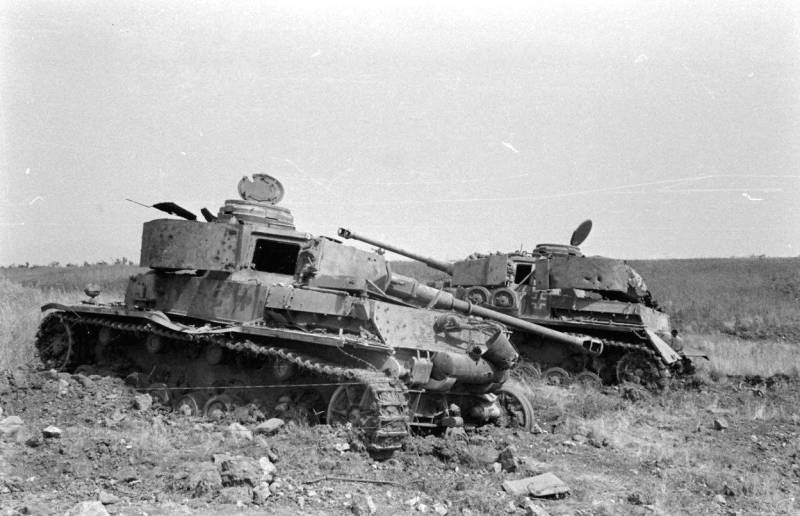         1943 