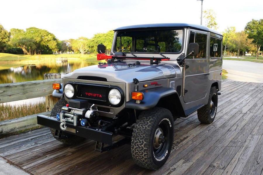 Toyota Land Cruiser fj40 SEMICAB