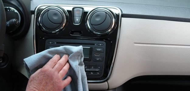 Это лучшее средство для полировки приборной панели, и оно есть у каждого из нас дома авто и мото,автоновости,автосоветы