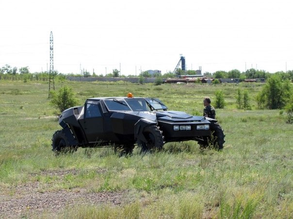 Уникальный самодельный внедорожник «Черный ворон» оптика