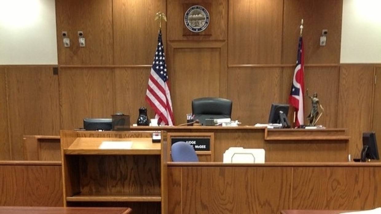 Дело о сексуальных домогательствах со стороны экс-губернатора Нью-Йорка поступило в суд