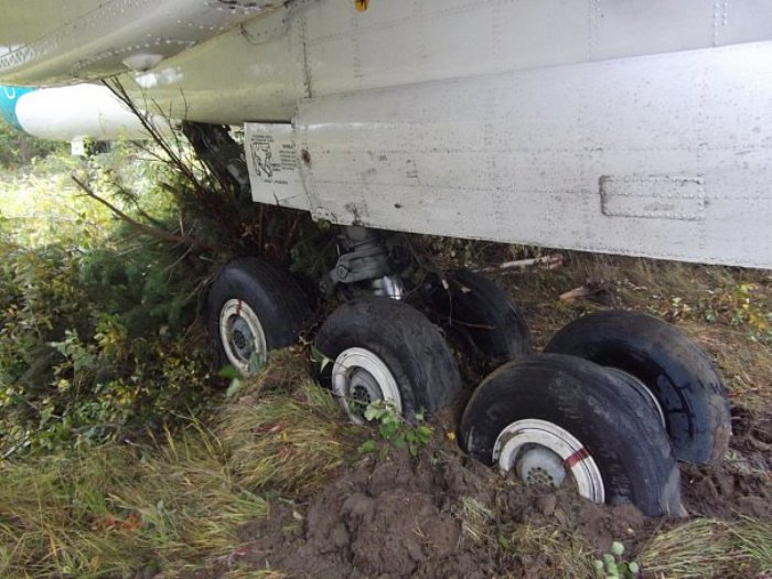 Поезд, который «выпал» из вокзала: 4 самые нестандартные транспортные аварии Поезд, который «выпал» из вокзала: 4 самые нестандартные транспортные аварии аварии,авто и мото,автомобили,происшествия