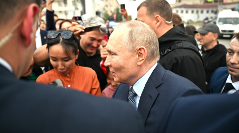 Путин доложил россиянам, что сейчас почти все они зарабатывают по ₽200 000 в месяц