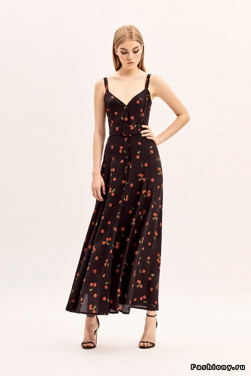 Вишни, горох, лакированные косухи в look-bookе Alexander Terekhov (resort 2019) Вишни, горох, лакированные косухи в look-bookе Alexander Terekhov (resort 2019)