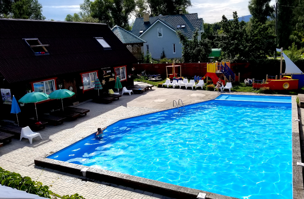 Турбаза в горном Алтае с бассейном.png