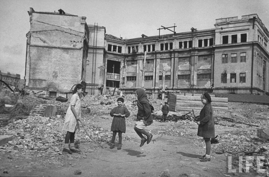 Сталинград. 1943, 1947 и 1952 года