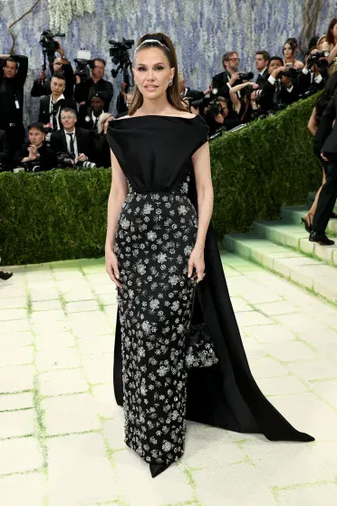 Met Gala — 2026: Даша Жукова на красной дорожке Санчес, Метрополитенмузее, Николь, Кидман, Images, Жукова, ЖуковаДаша, вечера, Лорен, также, который, проходит, Безос, Бывшая, вызвало, планеты, скандал, Джефф, владелец, людей