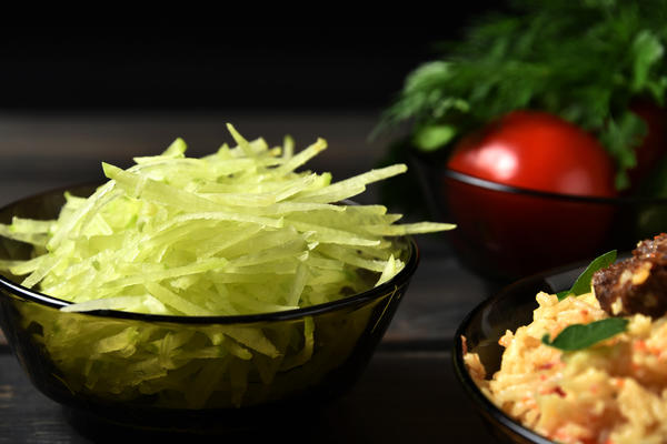 Легкие салаты на Новый год: дешевле, полезнее и не хуже оливье можно, салат, лучше, Приготовление, Салат, хорошо, заправки, терке, фрукты, морковки, столе, корейской, нарезаем, вкусу, салатов, очень, орехами, после, ложки, очищаем
