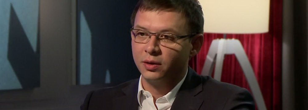 Мураева обвинили в работе на Порошенко и подмахивании майданщикам