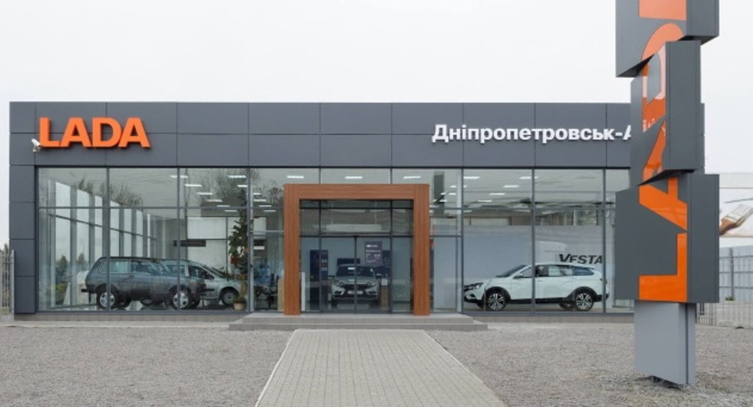 LADA демонстрирует существенный рост продаж у украинских дилеров Автомобили