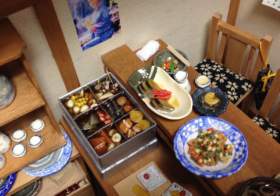 Микромир японской кухни: работы Kasuga Maro миниатюры, Касуга, любую, брелоки, броши, кольца, серьги, работу, Мастерица, желанию, охотно, художница, Кстати, украшений, коллекционной, качестве, всему, превращает, красивой, покупателяЛюбители