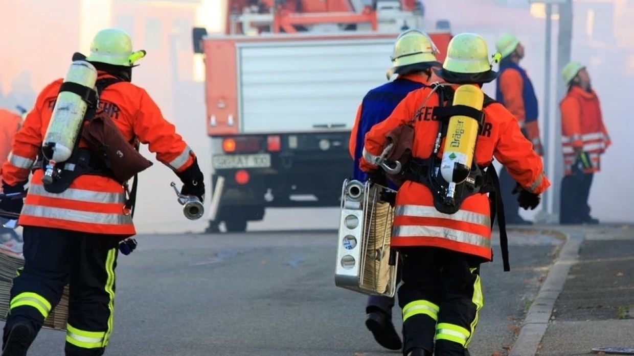 Пожарные тушат лесные возгорания площадью 817 тыс. га в регионах России