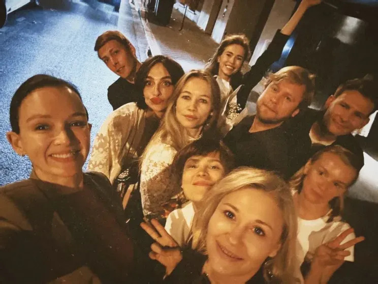 Паулина Андреева и Екатерина Варнава отпраздновали день рождения Светланы Устиновой в Париже Екатерина, Стюарт, Устинова, Андреева, УстиноваСветлана, Светлана, России, границей, актрисы, УстиноваПаулина, Паулина, Варнава, которая, является, стала, компании, отдыхает, крёстной, мужем, единственной