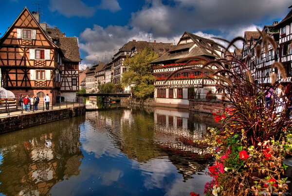 Англичане и русские часто выясняют, «кто круче» — немка рассказала об инцидентах в Германии новости,события