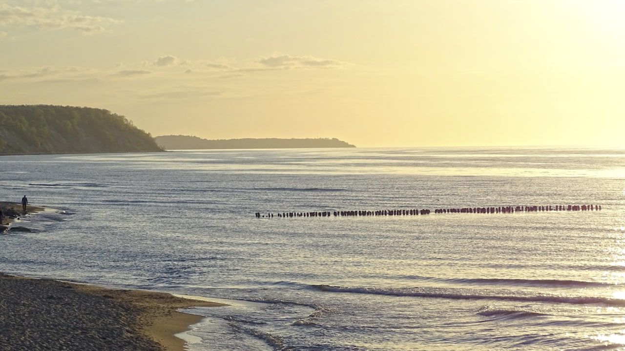 Вертолет Ми-2 зашел на жесткую посадку в Камчатском крае