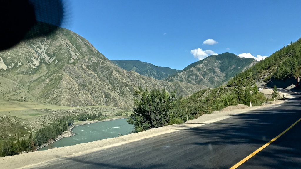 Путешествие на Алтай. К Голубому озеру через перевал Чике-Таман 