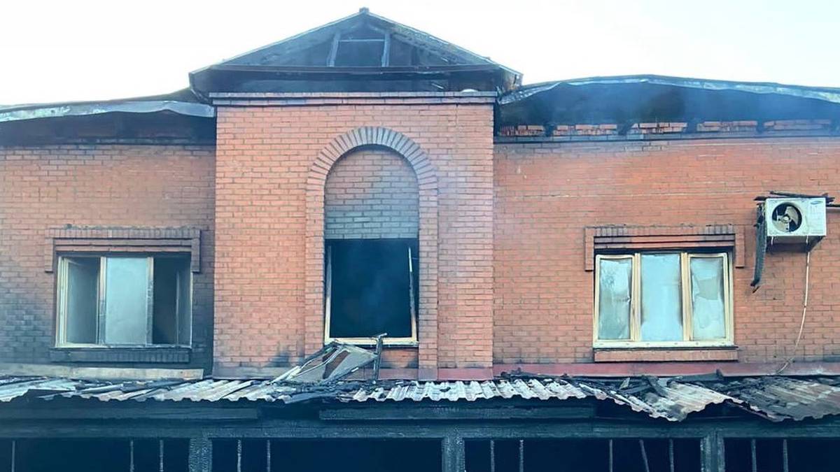 Пять человек погибли при пожаре в частном жилом доме в Подмосковье