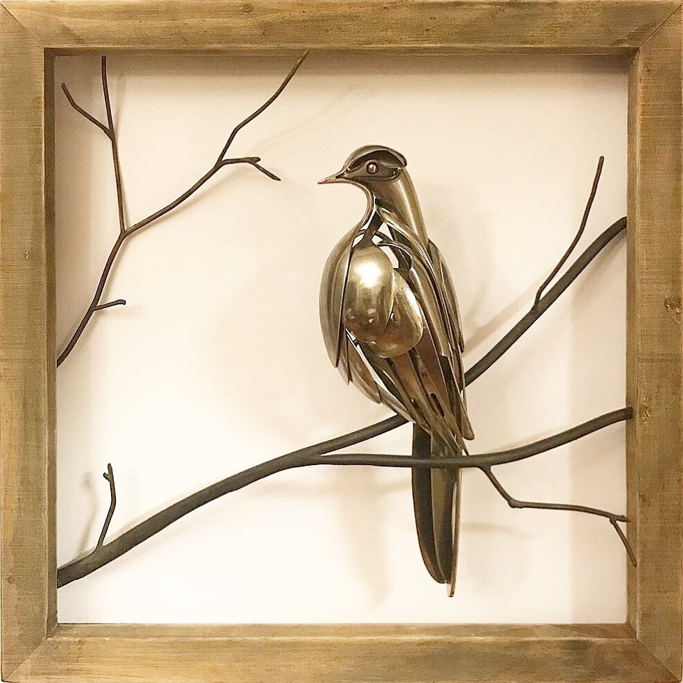 Красота. Браво фантазии!!!  Металлический настенный декор, собранный вручную из столовых приборов . 