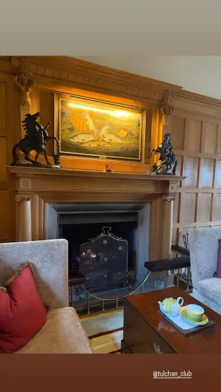 Ксения Сухинова отдыхает в шотландском поместье своего возлюбленного — 