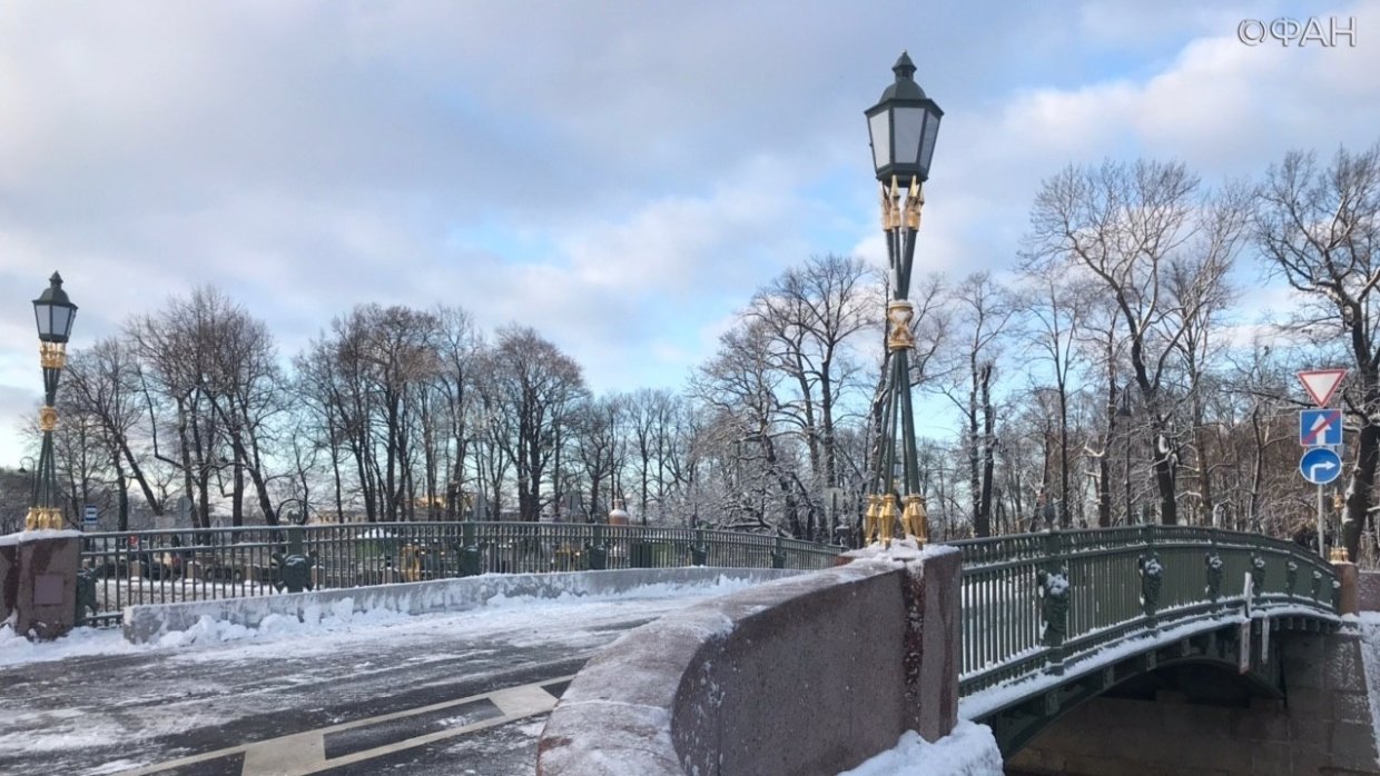 Инженерный мост открыли после капитального ремонта в Петербурге