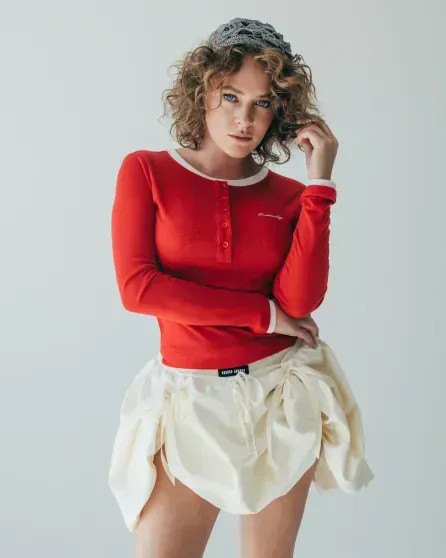 Аглая Тарасова