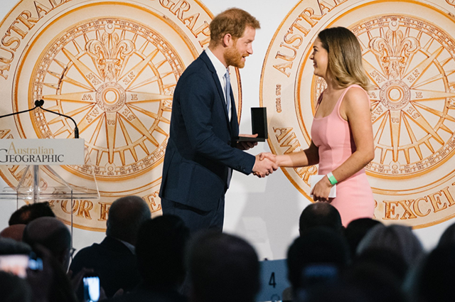 Меган Маркл в роскошном вечернем наряде и принц Гарри на церемонии вручения премий Australian Geographic в Сиднее Меган Маркл в роскошном вечернем наряде и принц Гарри на церемонии вручения премий Australian Geographic в Сиднее монархии, меган маркл