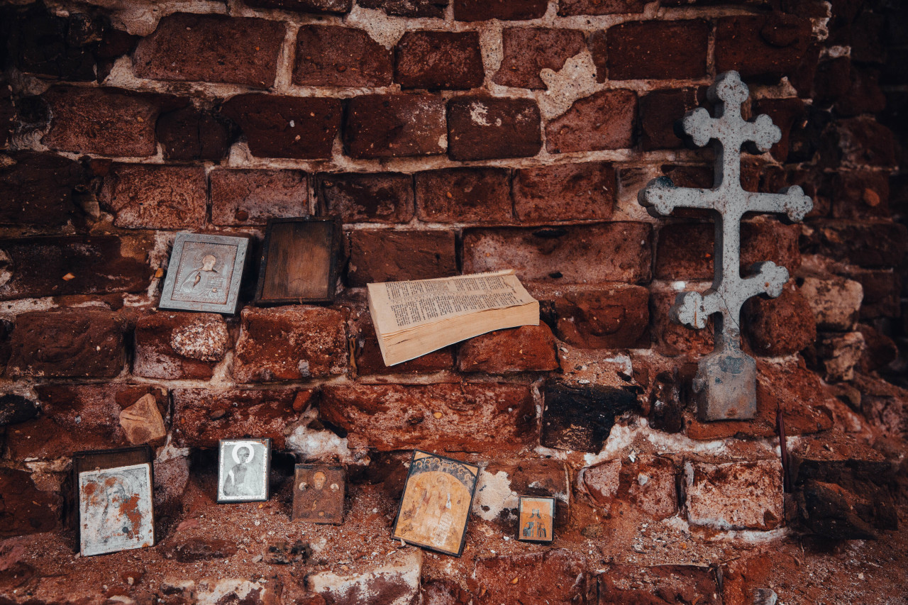 Блогер показала заброшенную церковь Воскресения Словущего в Тверской области