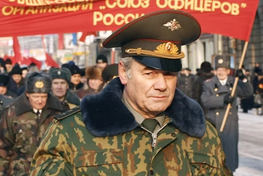 Российские либералы обрели неожиданно для себя нового героя – генерал-полковника в отставке Леонида Ивашова....