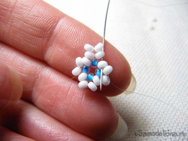 Браслет из бисера «Снежная королева» 