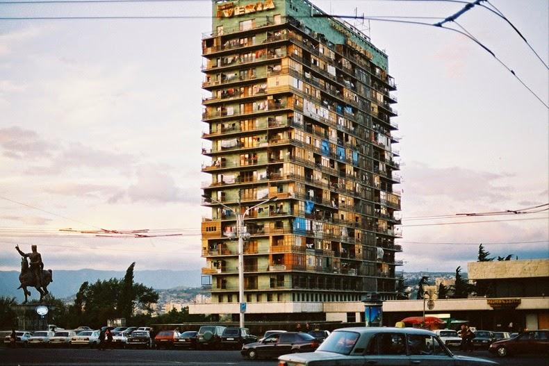 Radisson Blu Iveria — роскошный отель, который был лагерем беженцев
