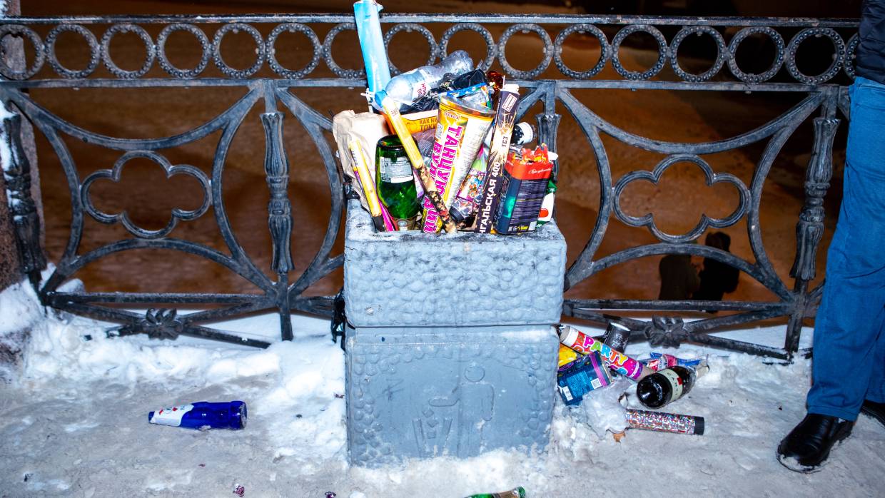 «Бриллиант не должен лежать в луже»: Барецкий о заваленном мусором Петербурге Общество