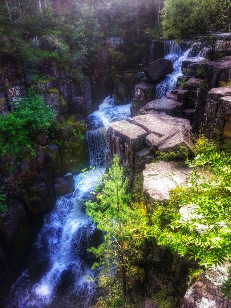 Уковский водопад