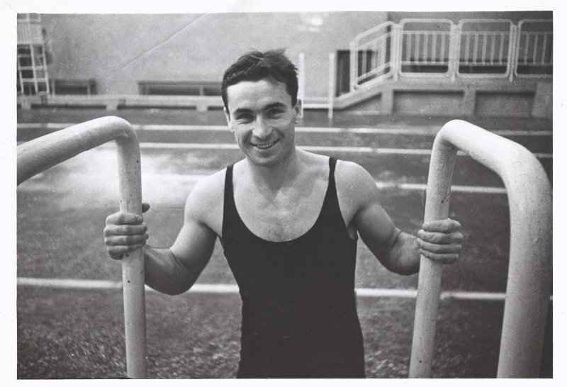 Чемпион по плаванию Титоренко
Владислав Микоша, 1938 - 1940 год, МАММ/МДФ.