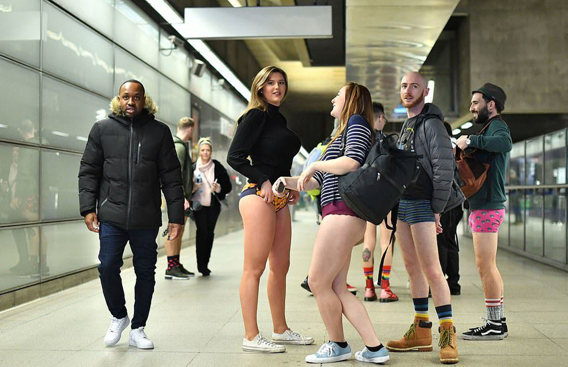 No Pants Subway Ride Москва