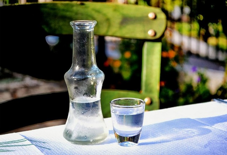 Последнее экологически удачное изобретение: водка из воды и воздуха