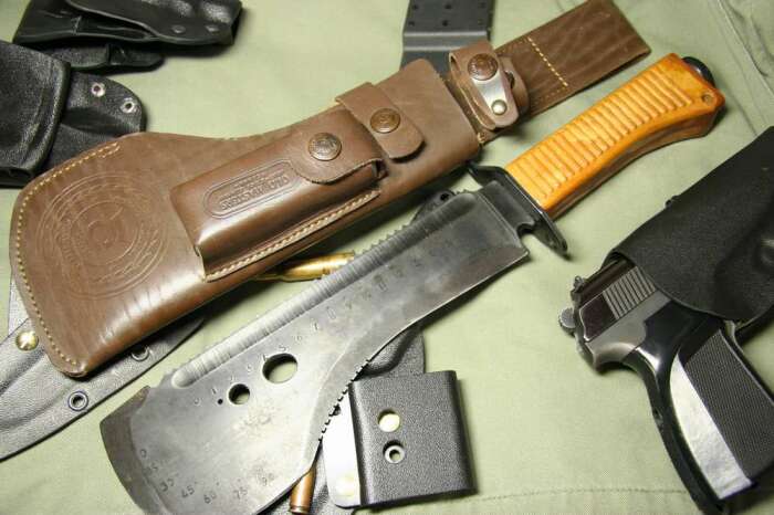 Нож для выживания - всегда специнструмент. /Фото: guns.allzip.org.
